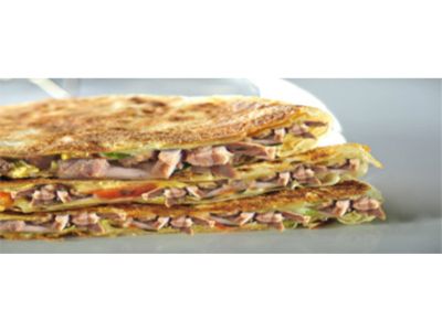 Chicken With Roumi Cheese And Vegetables Pie