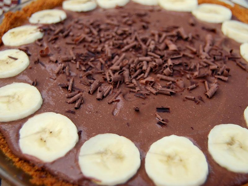 chocolate and banana pie