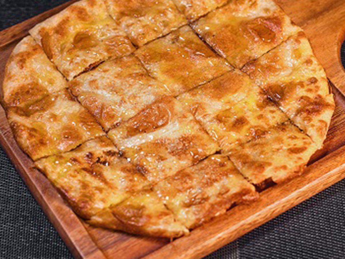 Qeshta And Honey Pie