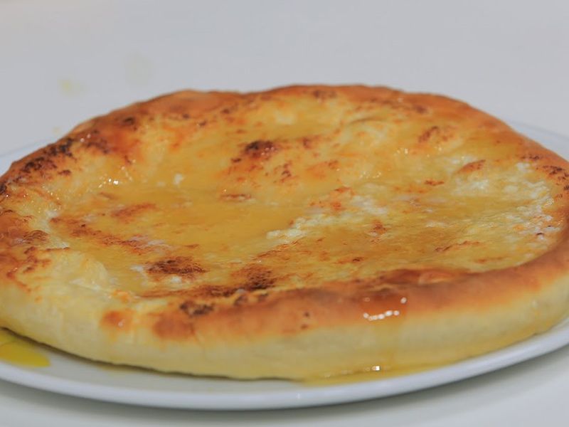 Honey And Qeshta Oriental Pie