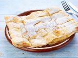 Custard With Qeshta And Honey Pie