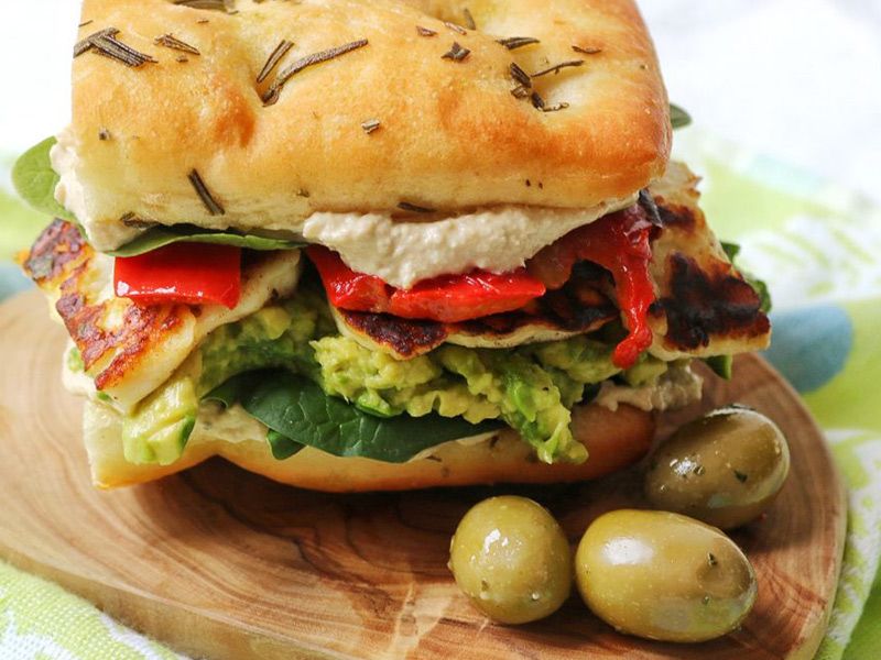 Focatsha Halloumi Cheese With Avocado Pizza