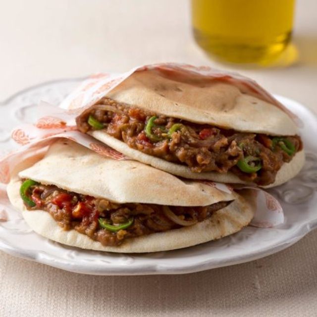Olive Oil Foul Sandwich