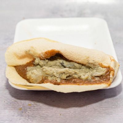 Foul sandwich with baba