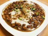 Foul with hot oil or olives platter