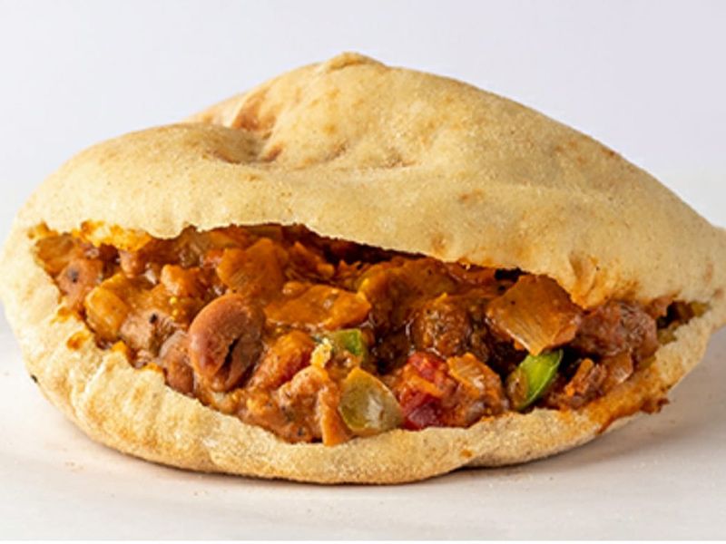 Foul With Sauce Sandwich