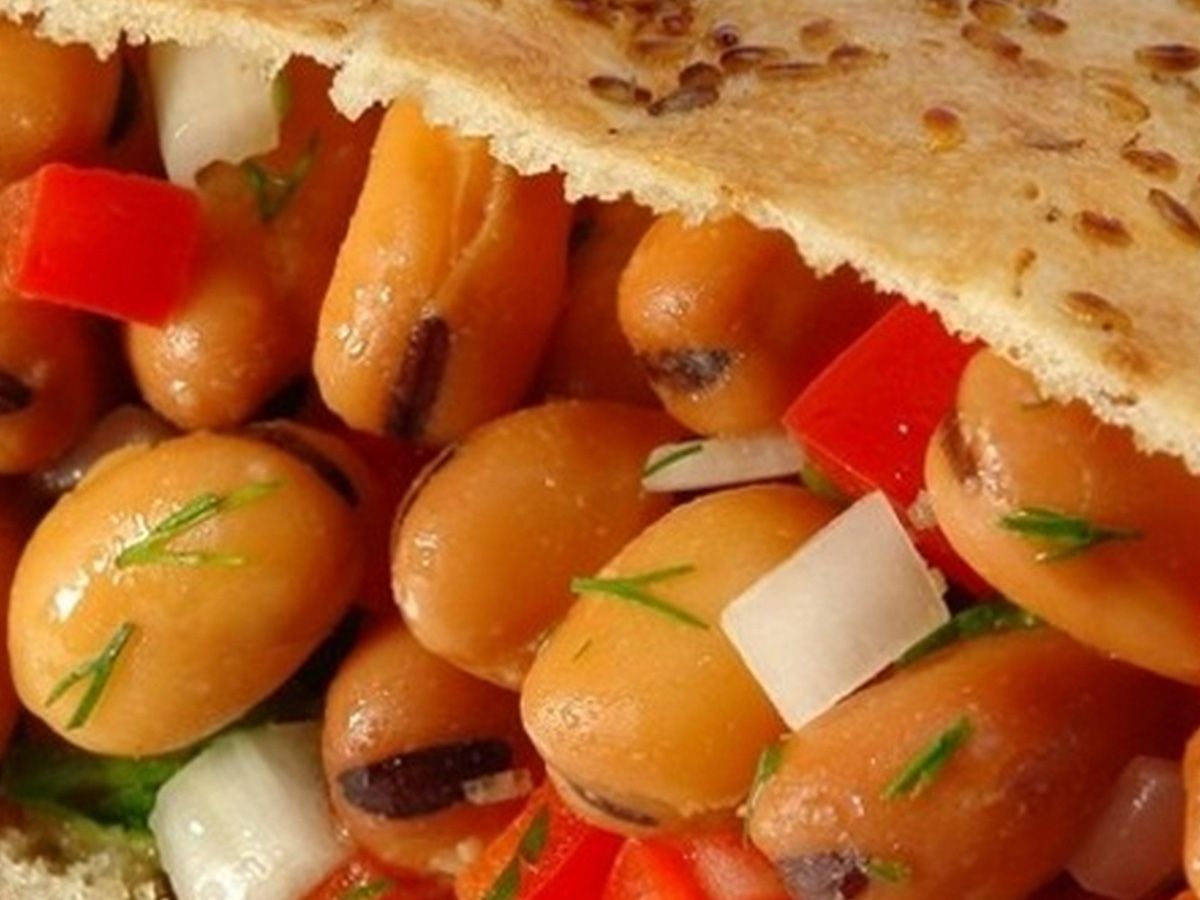 Olive Oil Foul Sandwich