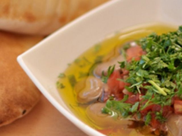 Foul With Olive Oil And Lemon