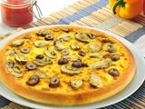 fungi Italian pizza