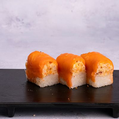 SMOKED SALMON Fuego Oshi Sushi