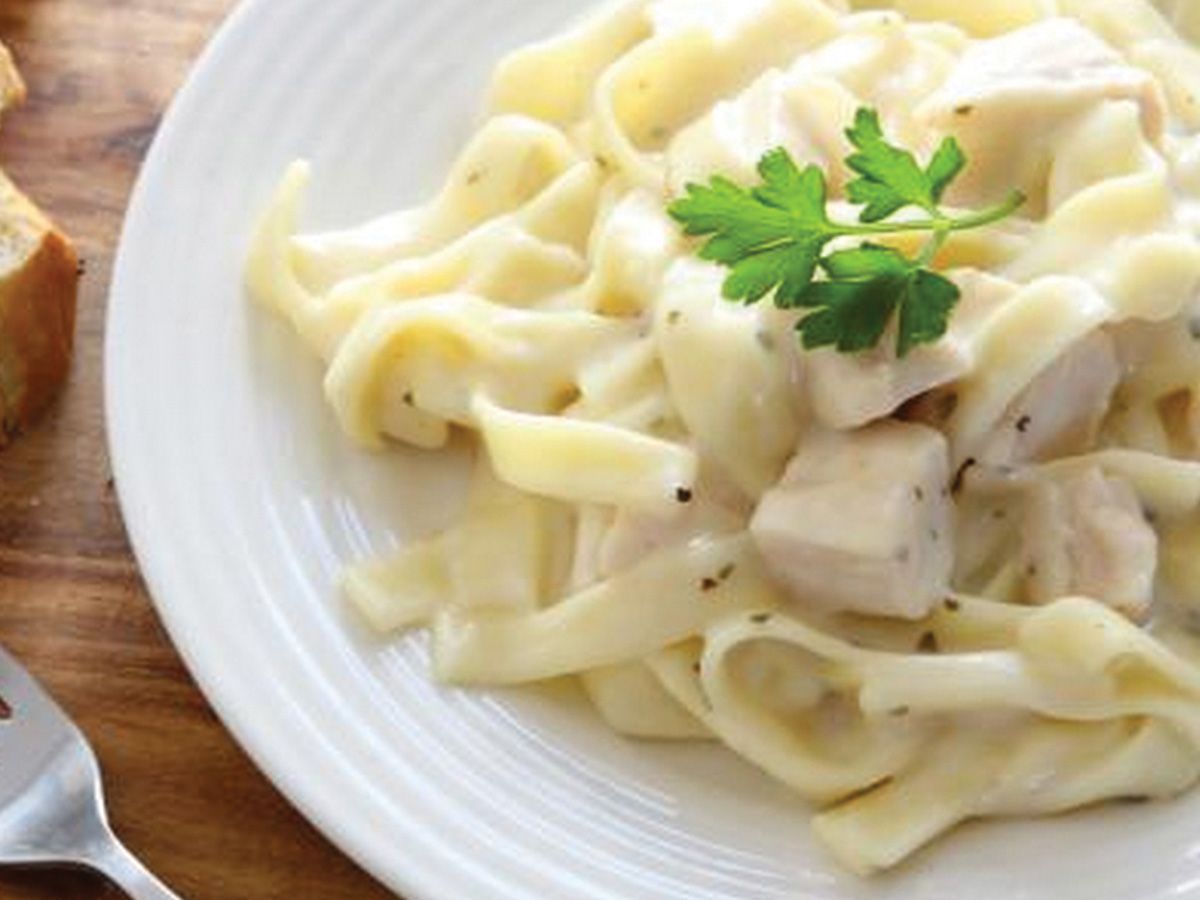 Fettuccine Alfredo white sauce
