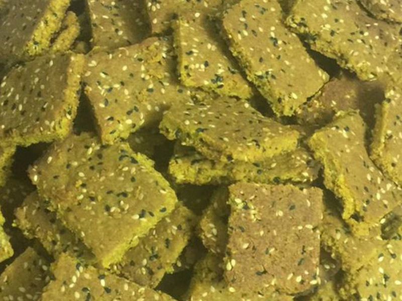 Yellow Oras With Nuts