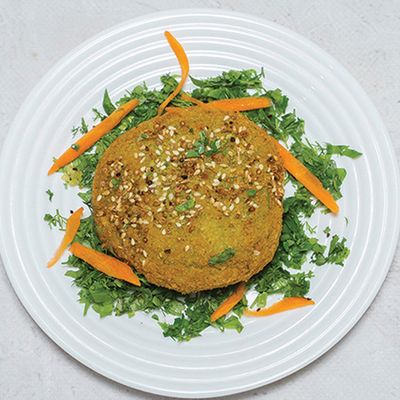 فطيرة طعمية محشوة وسط