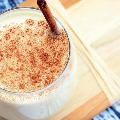 Cinnamon with milk and honey