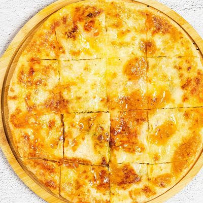 Qeshta and honey pie