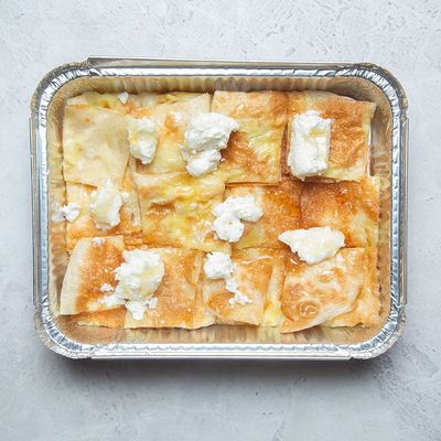 Cream and Qeshta pie