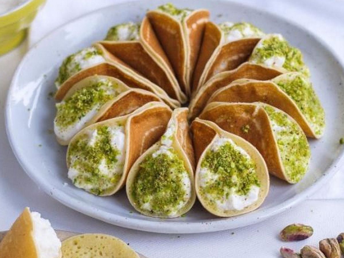 Cream Qatayef