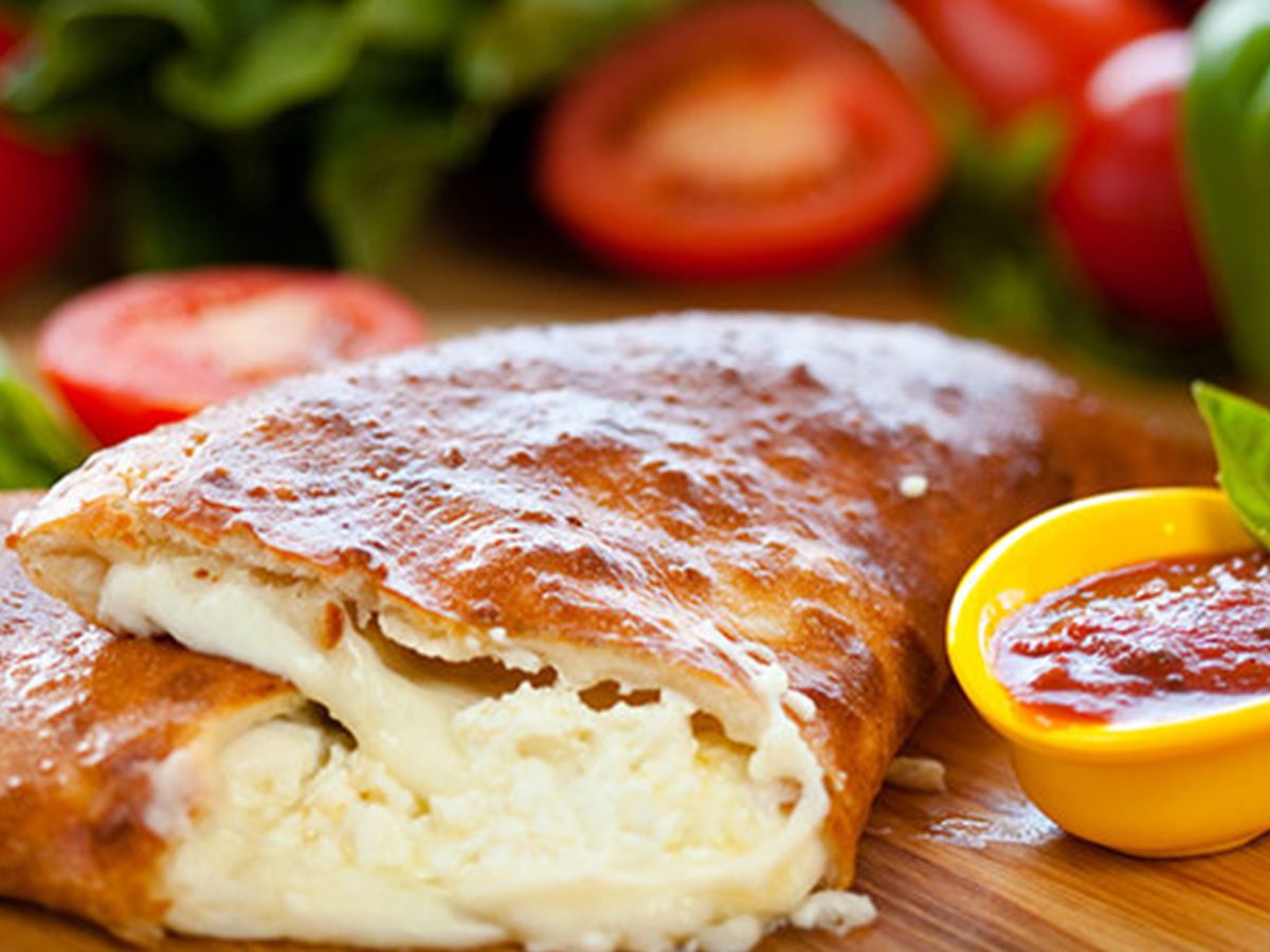 mix cheese Calzone