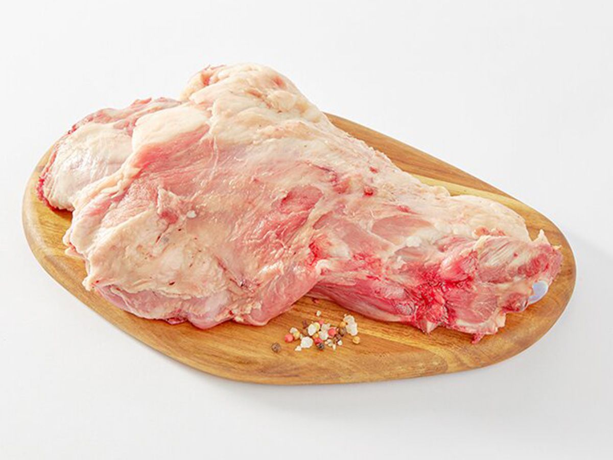 Lamb shoulder (on the bone, no skin)
