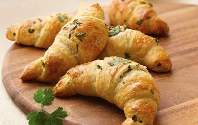 Thyme Croissant