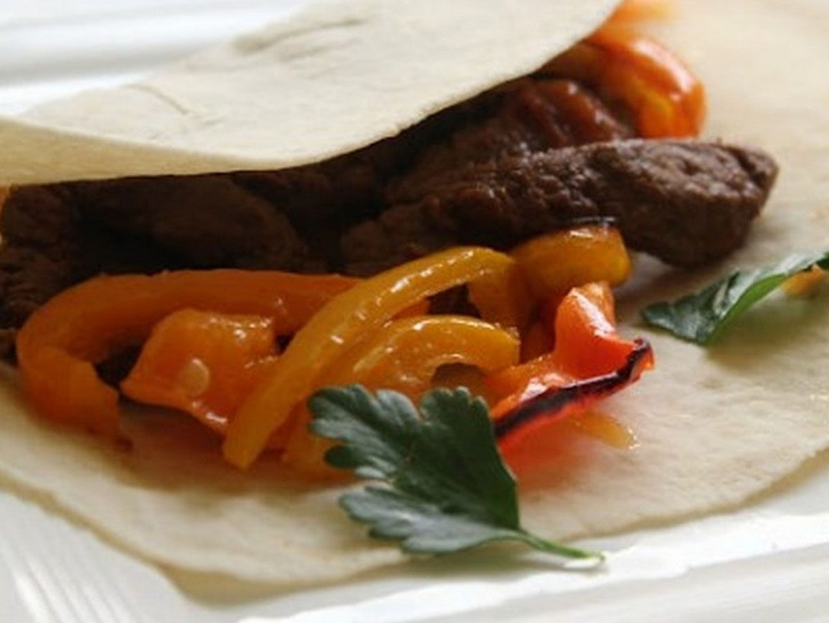 Chicken fajita crepe