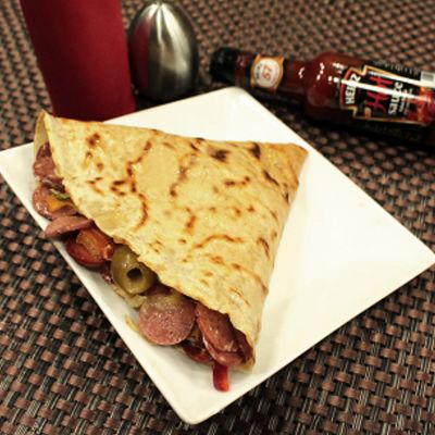 كريب دجاج مقرمش مع سجق