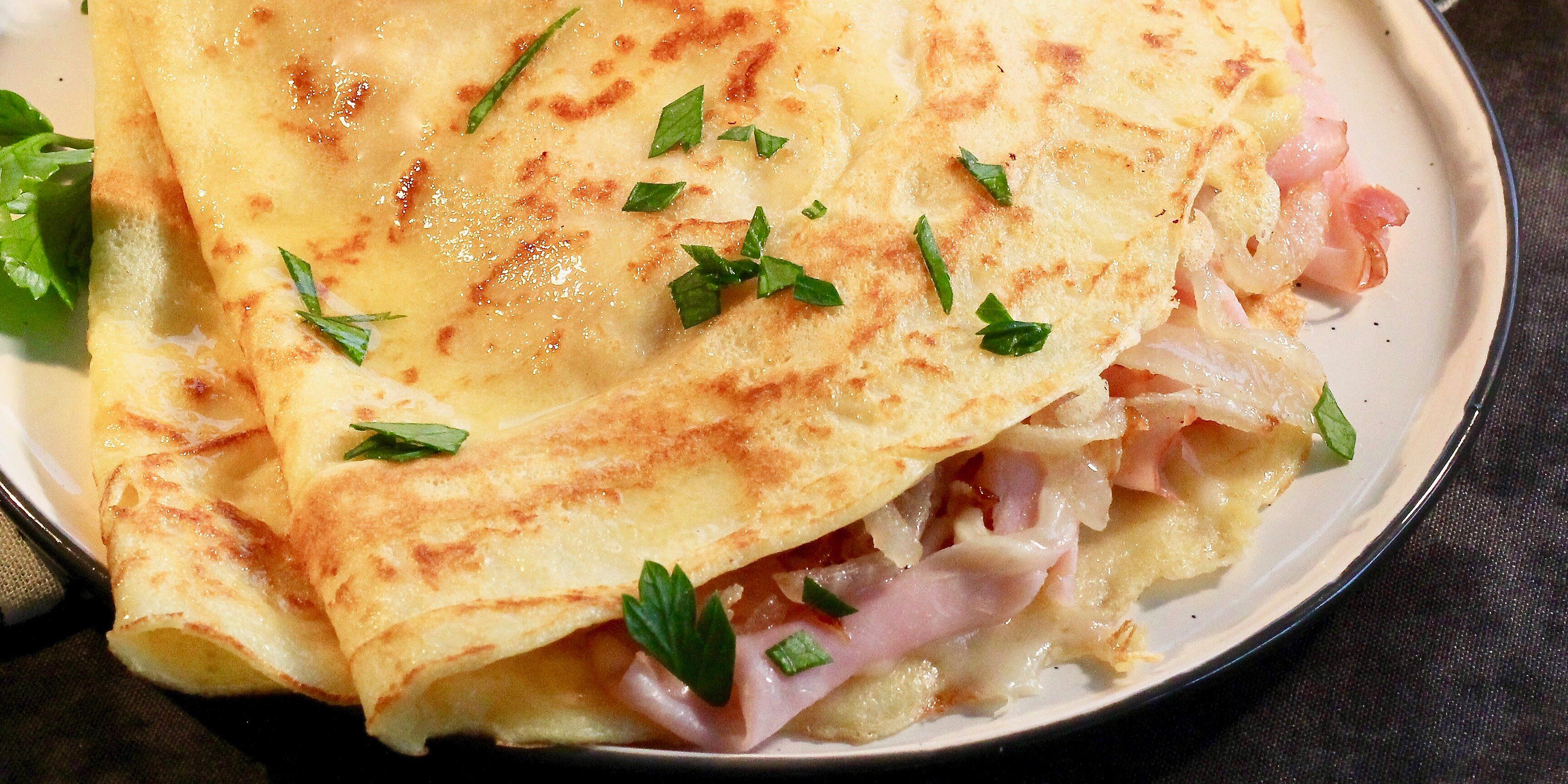 Mix Cheese With Smoked Turkey Crepe