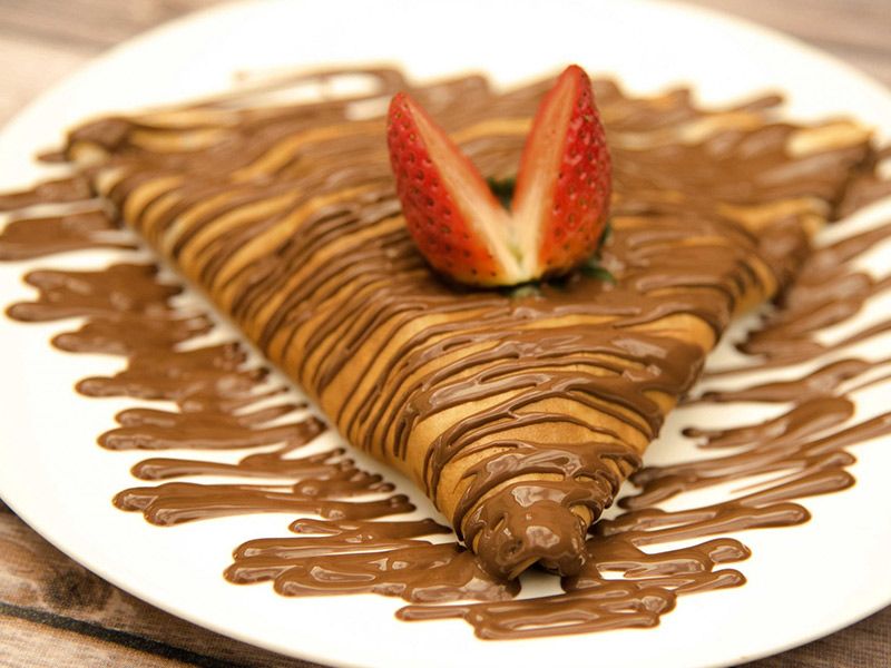 Nutella With Strawberry Crepe