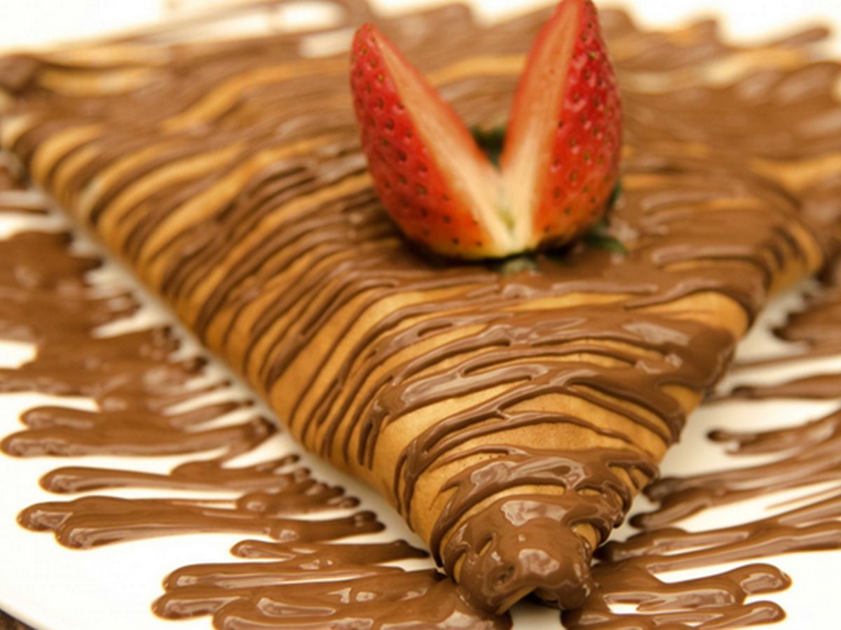 Fruits With Chocolate Crepe