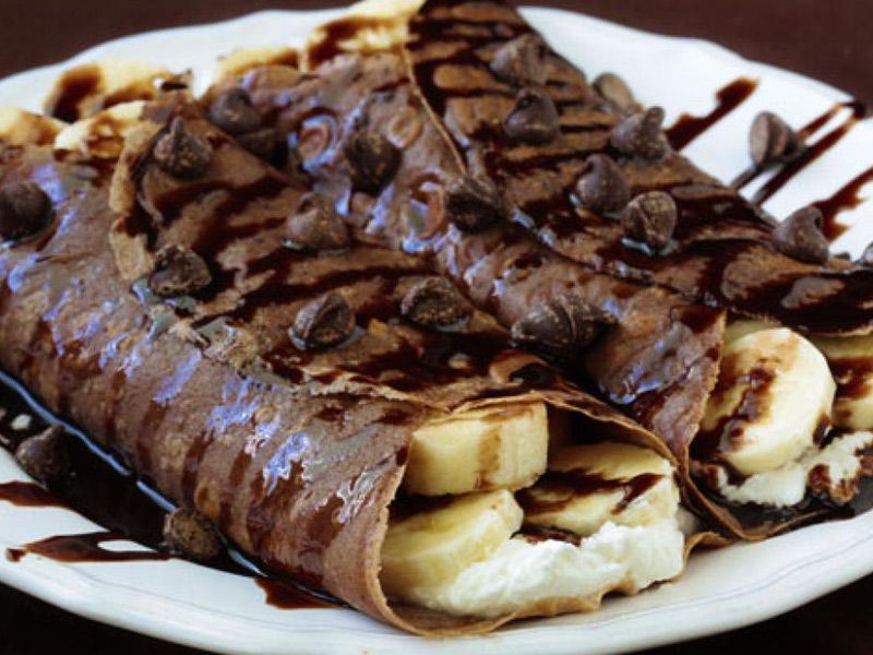 Nucrema Chocolate With Banana Crepe