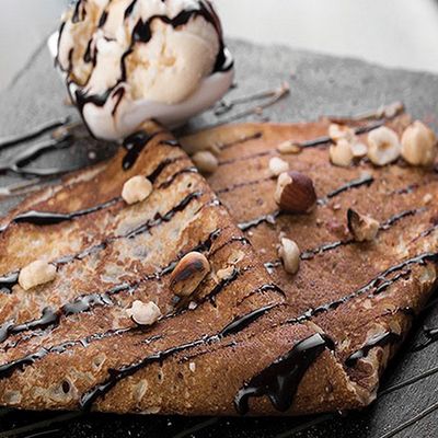 Chocolate nuts Crepe