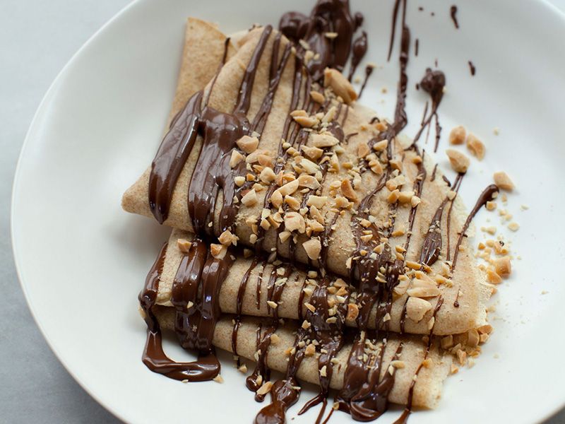 Chocolate With Nuts Crepe