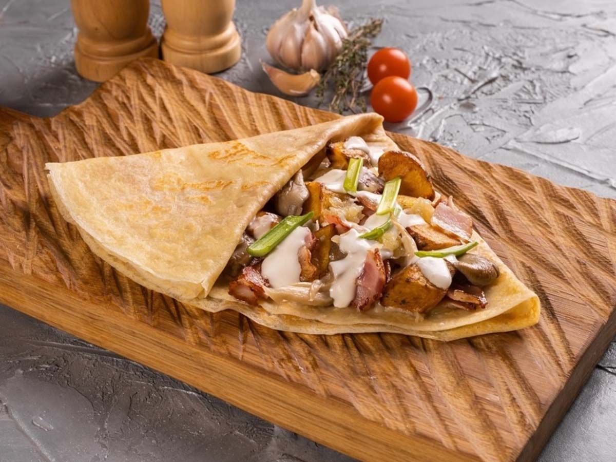 Chicken fajita crepe