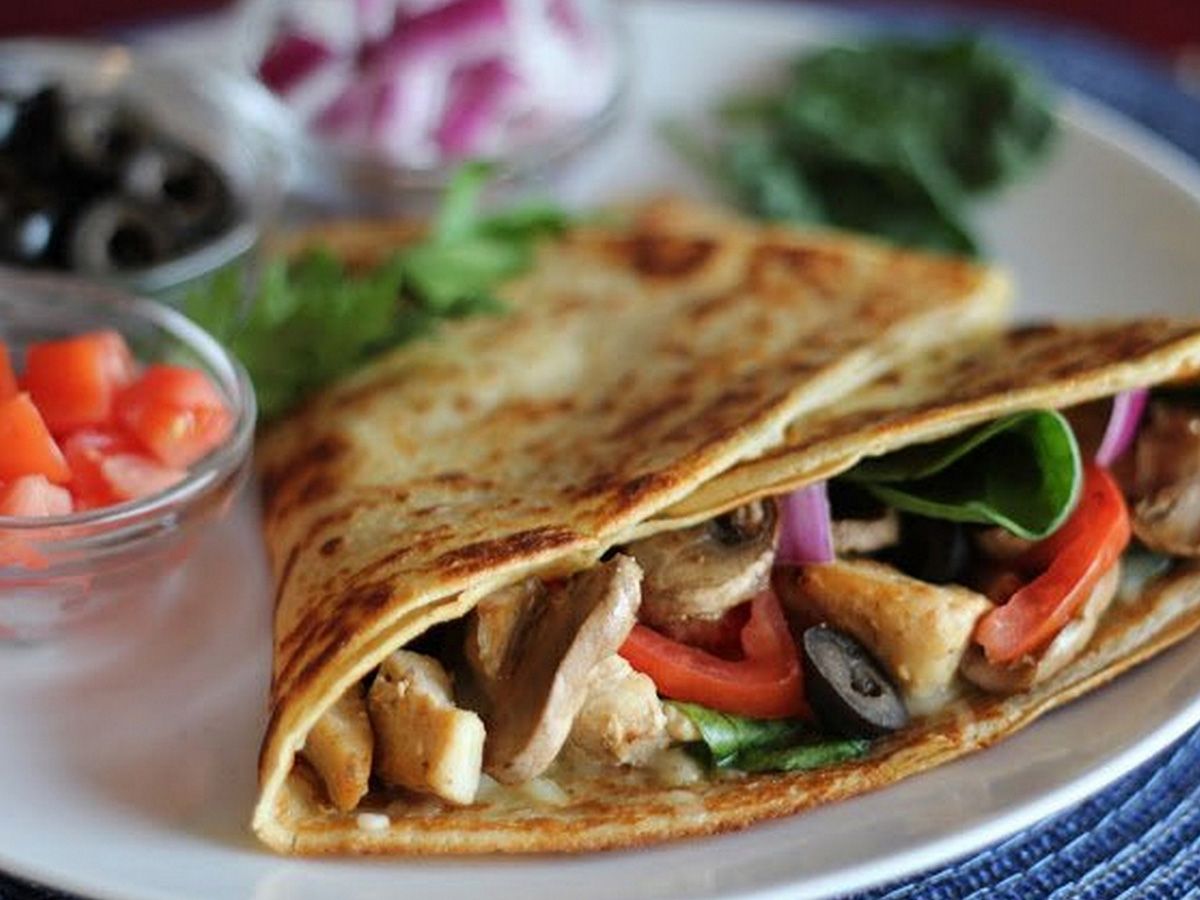 Chicken fajita crepe