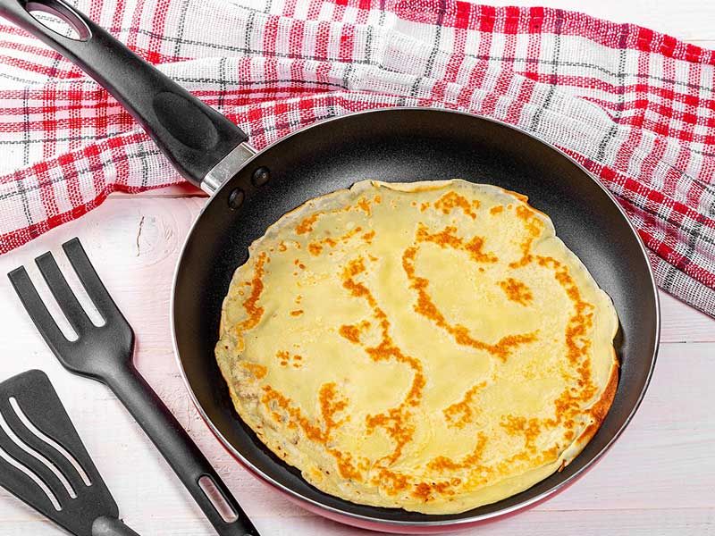Crispy Chicken And Hot Dog Crepe