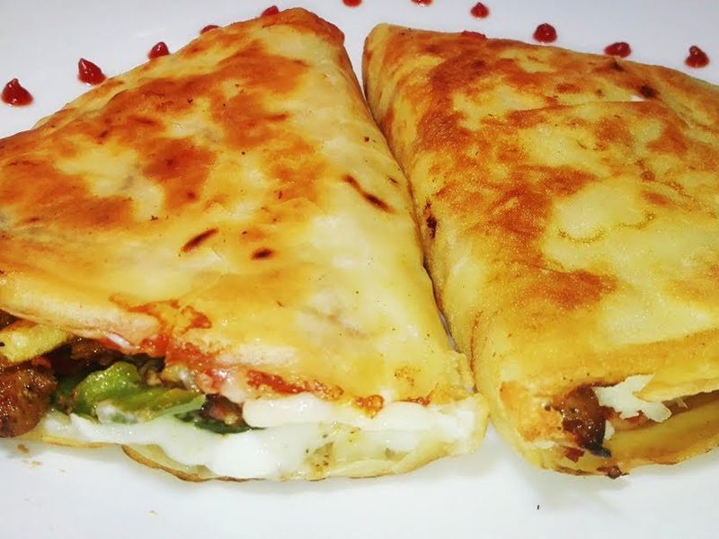Chicken Pane Oriental Sausage Crepe