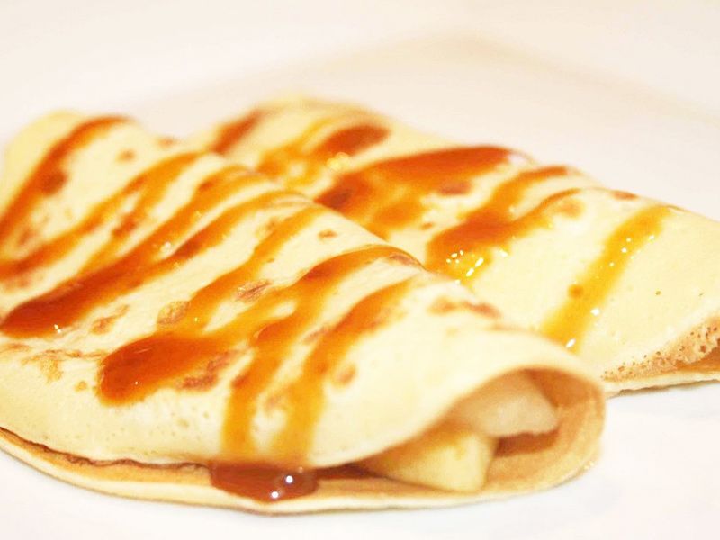 Honey And Qeshta Crepe