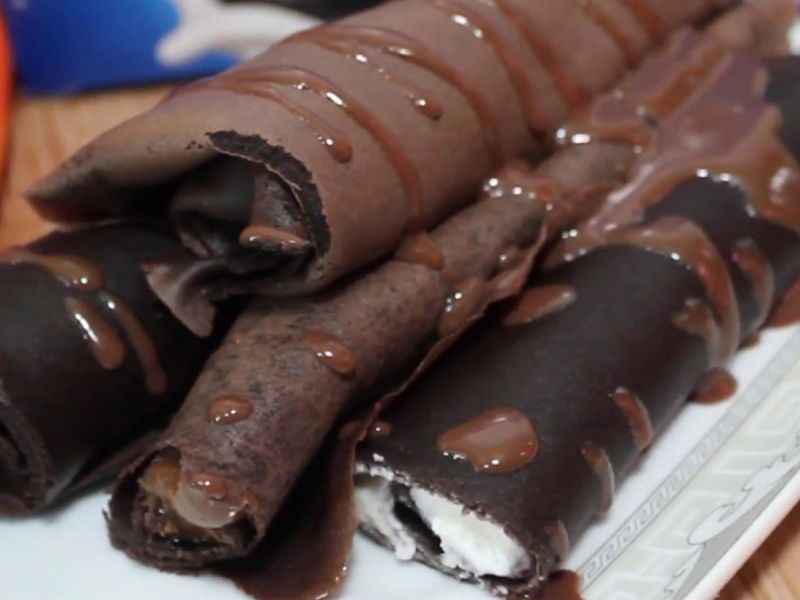 Caramel With Oreo Crepe