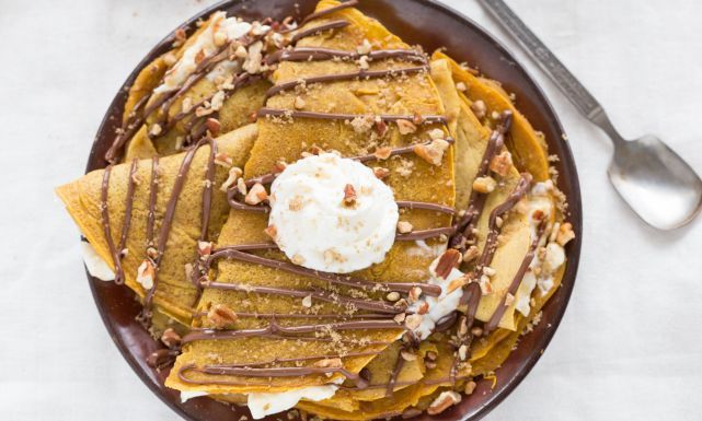Chocolate With Nuts Crepe