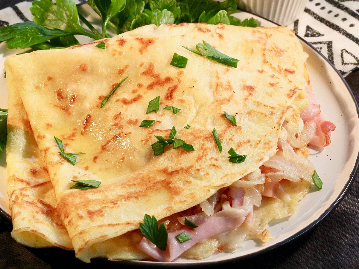 Mix cheese crepe