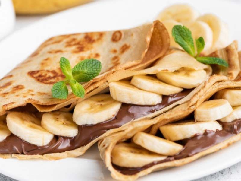 Nutella Chocolate With Fruits Crepe