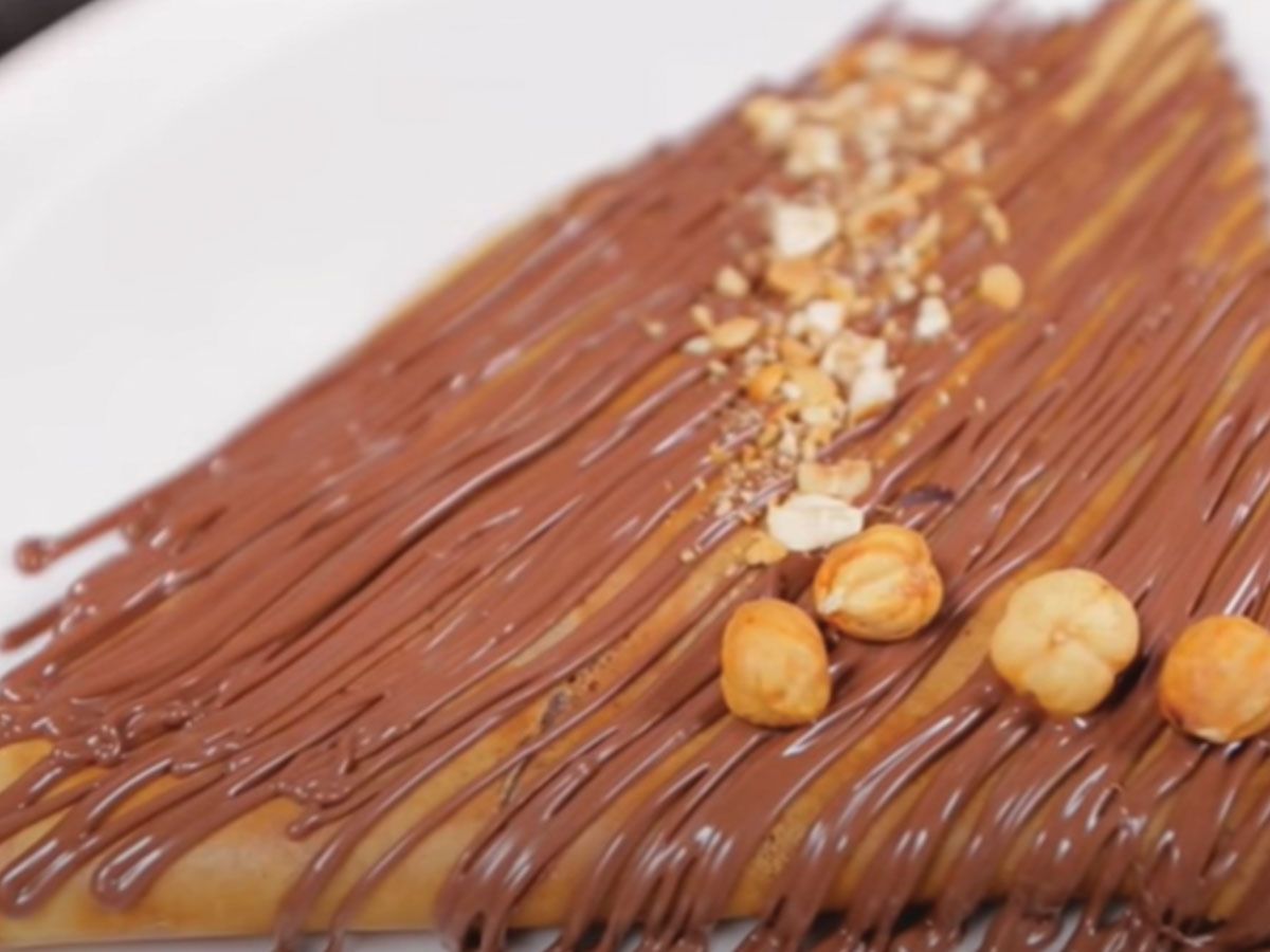 nutella nuts crepe