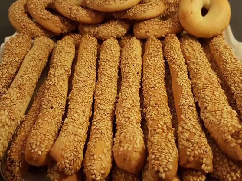 Rounded Shami Kahk With Sesame