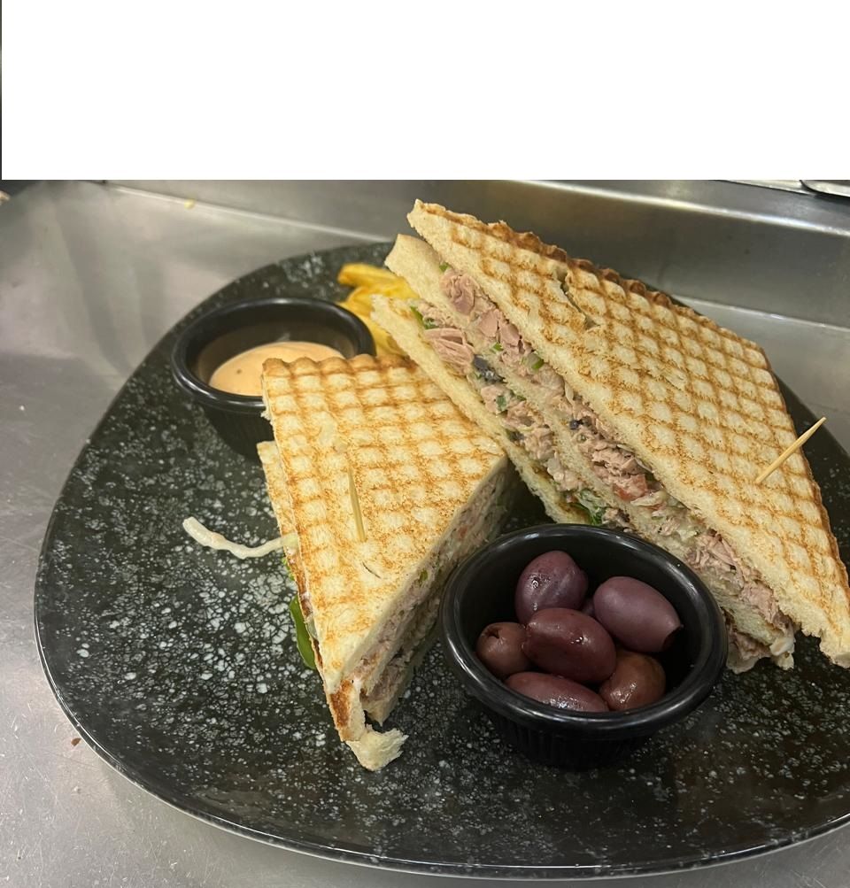 Tuna Club Sand