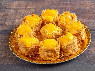 Fruits Asawer Konafa