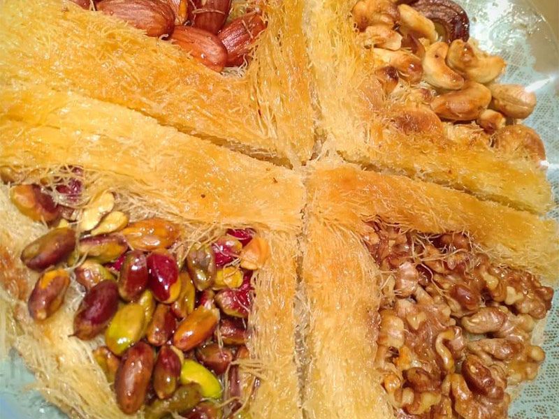 Konafa With Nuts Tray