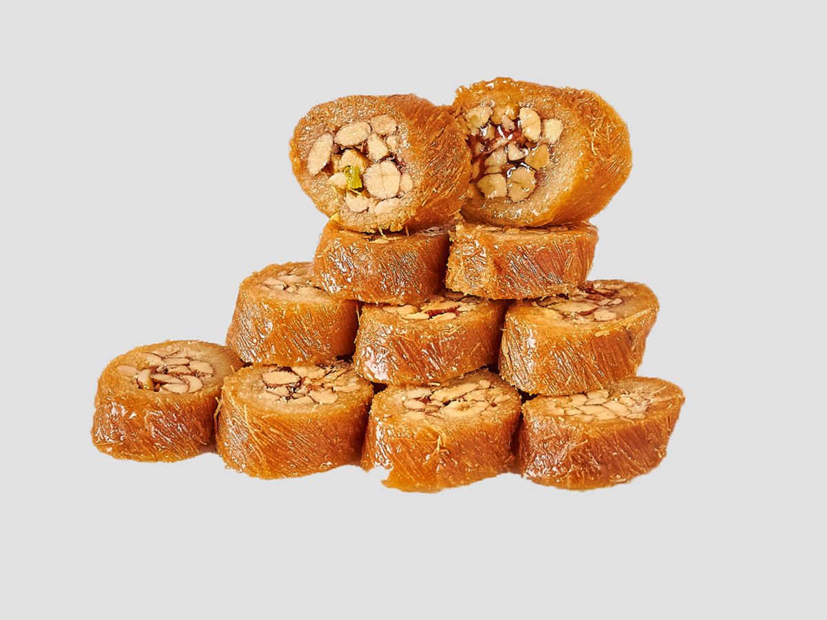 Konafa laf hazelnuts