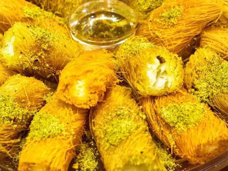 Kunafa Mabroma With Qeshta