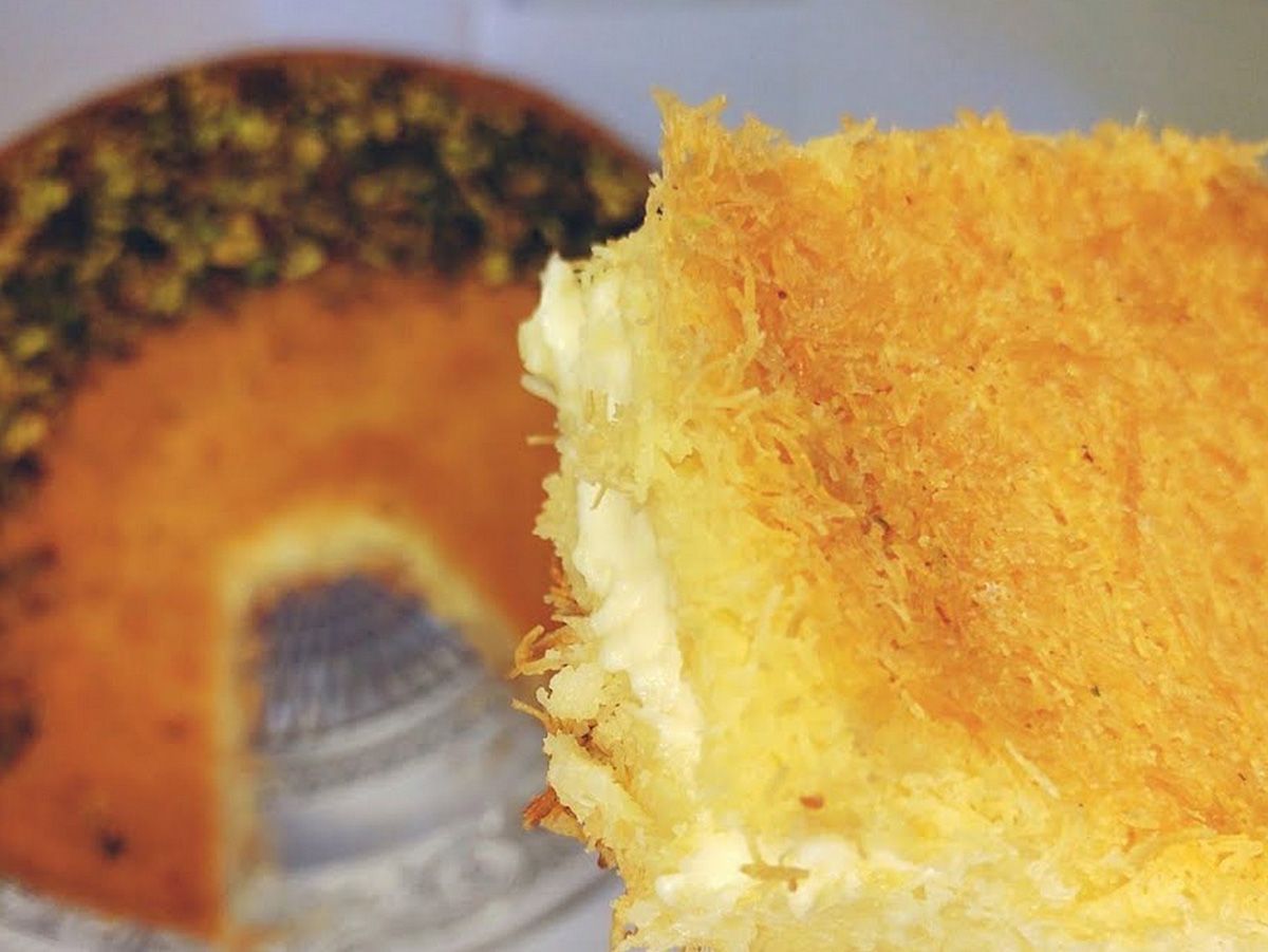 Konafa Stuffed With Qeshta On Charcoal With Bee Honey