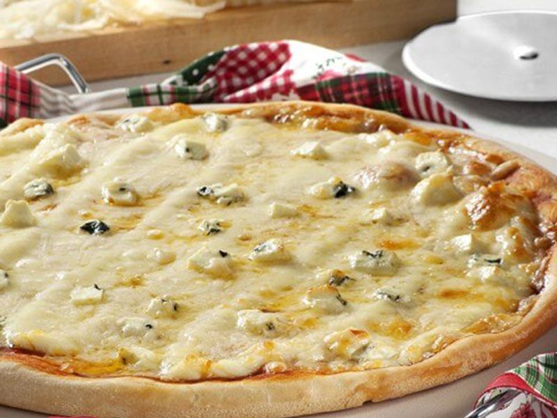 Quattro Formaggi Pizza